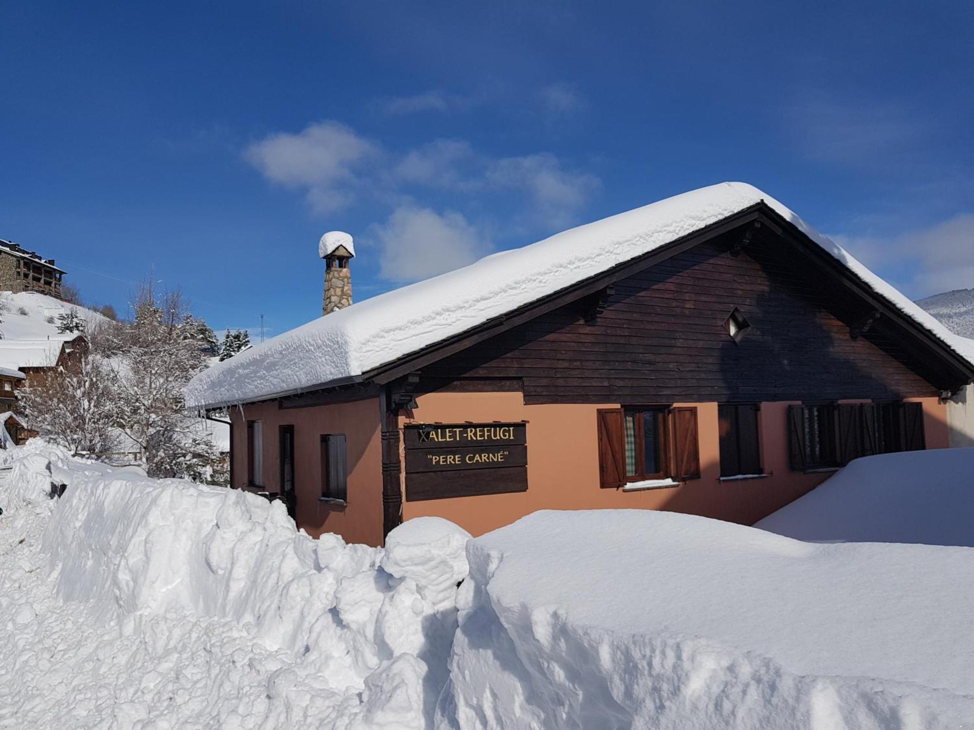 Xalet Refugi Pere Carne Hostel La Molina  Exterior photo